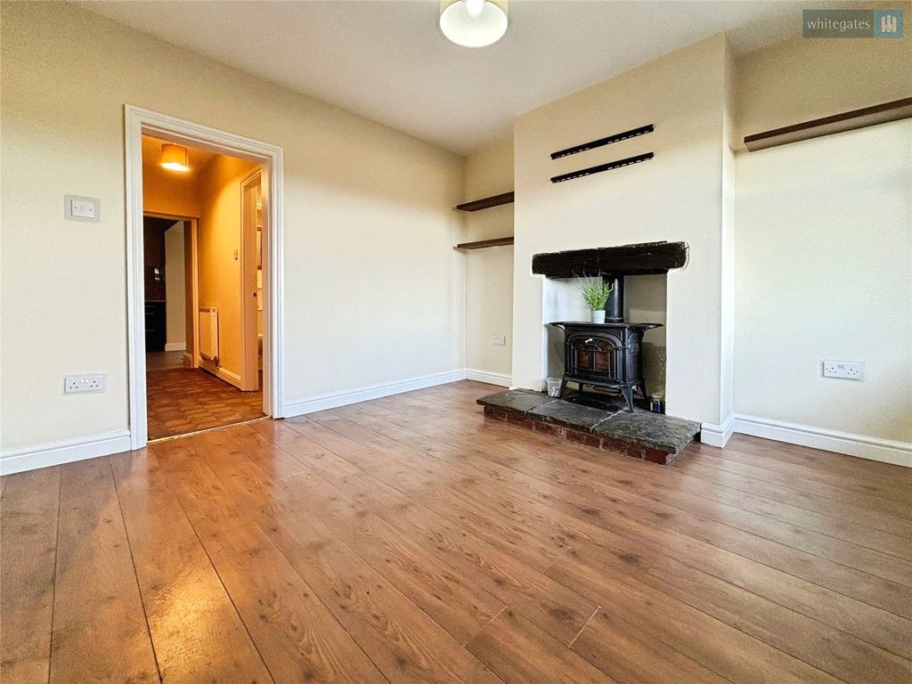 Property photo 2 of 18 Picture No. 42