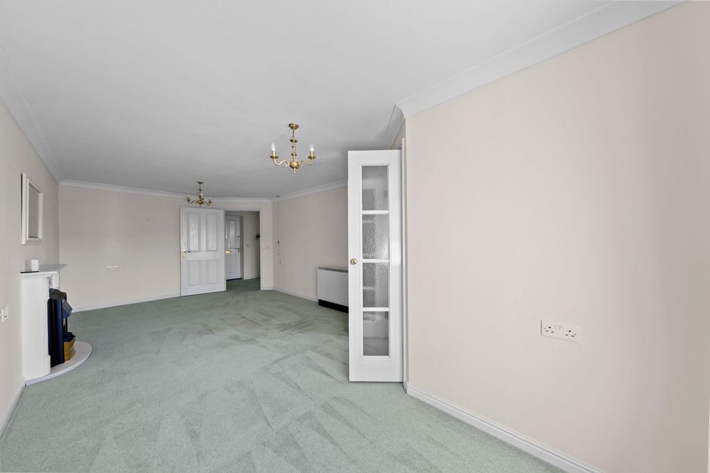 Property photo 3 of 11