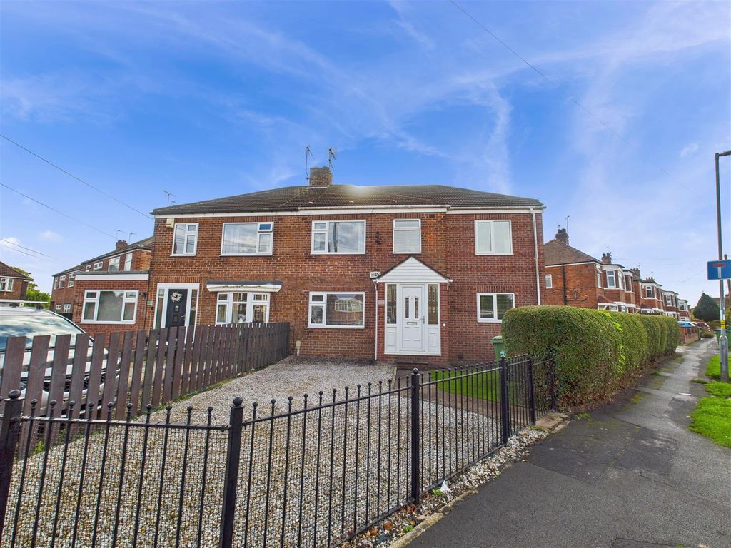 Property photo 1 of 18 Cam05451G0-Pr0068-Still025.Jpg