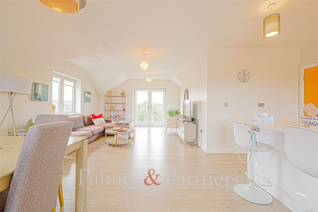 Property photo 2 of 10 Reception Room
