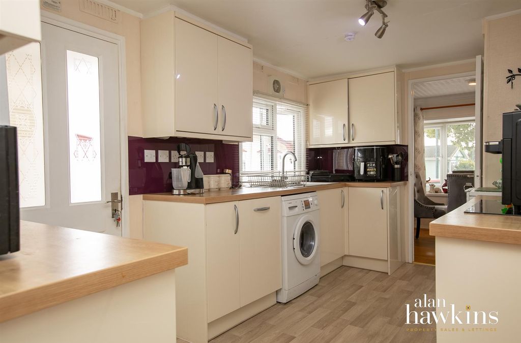 Property photo 2 of 15 Ah3633-10.Jpg