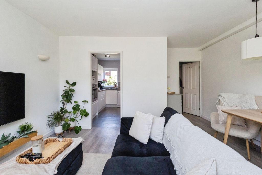 Property photo 1 of 23 Pbox-Img.Jpg