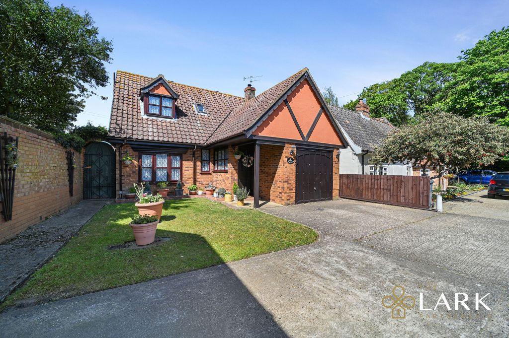 Property photo 1 of 20 Pt-Lark-Thehoneypot-42