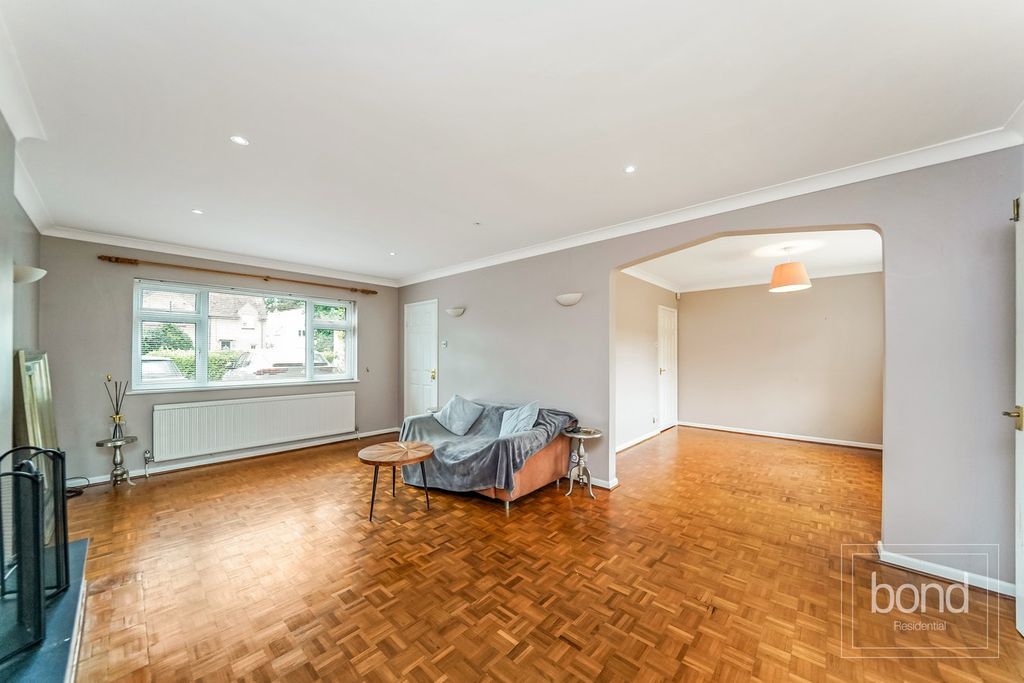 Property photo 3 of 31