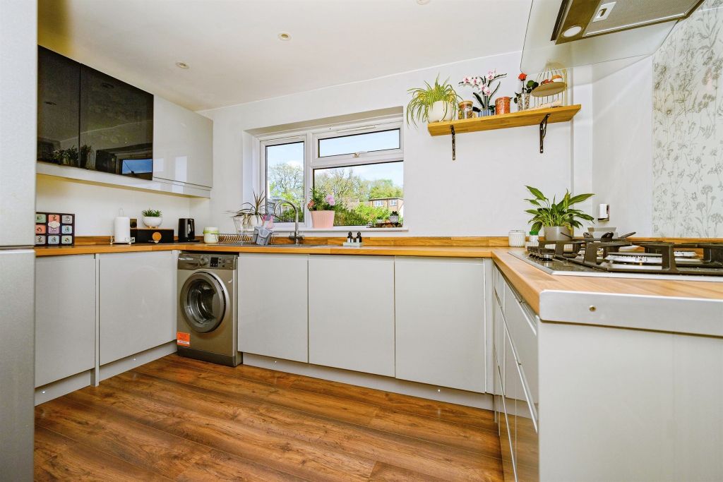 Property photo 3 of 19