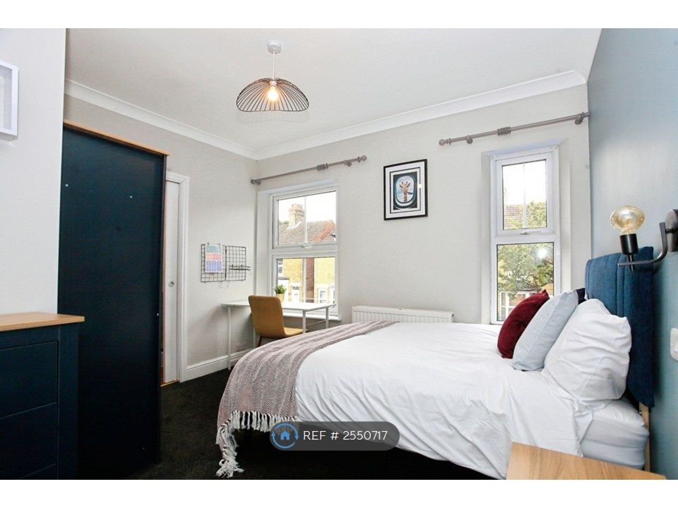 Property photo 3 of 6