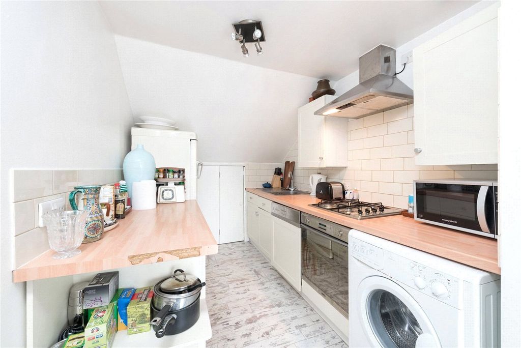 Property photo 3 of 8 Picture No. 07