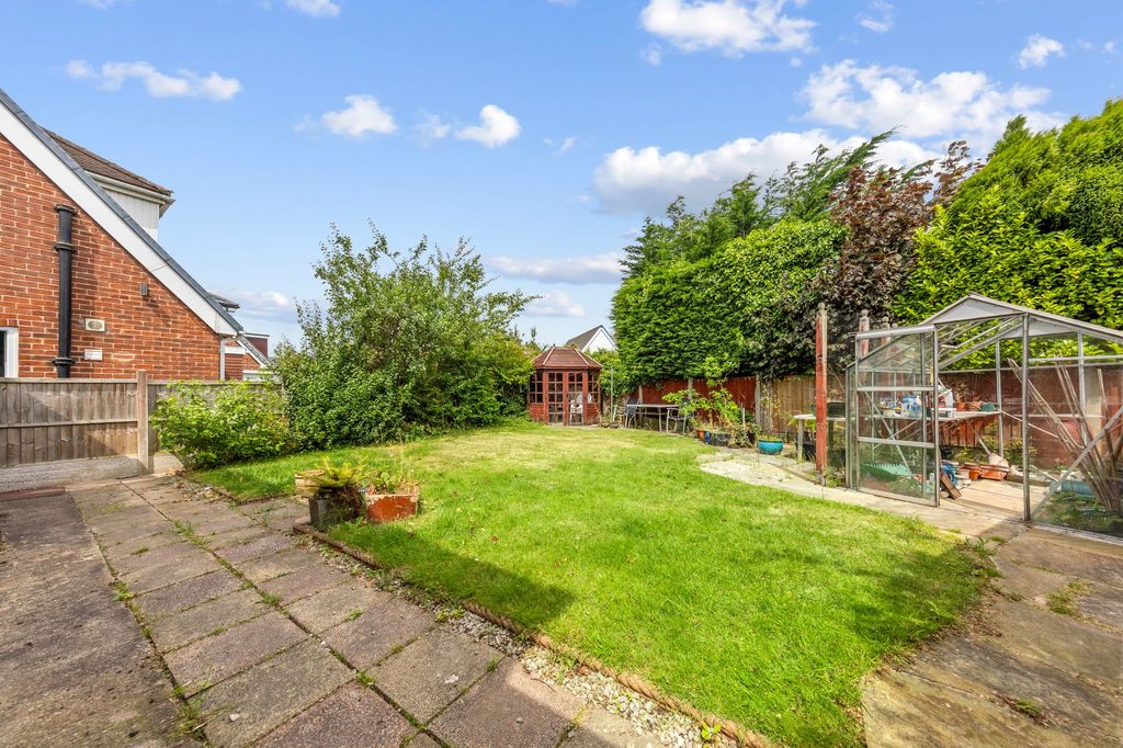 Property photo 2 of 29