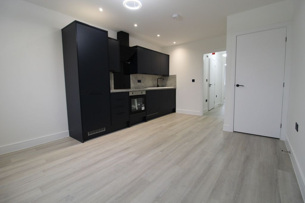 Property photo 1 of 6 Img_8457