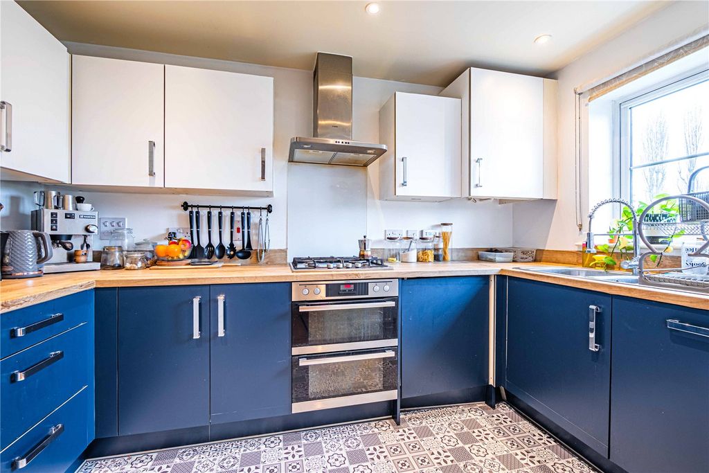 Property photo 2 of 13 Picture No. 01