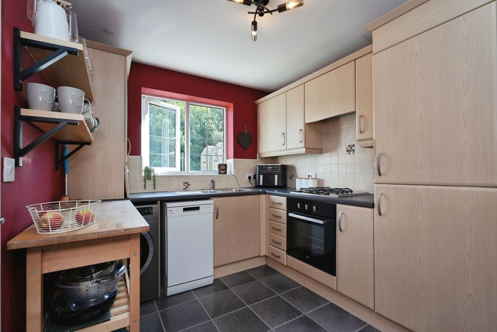 Property photo 3 of 19