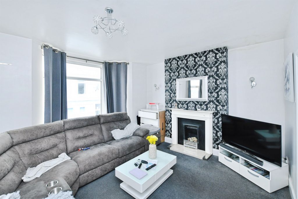 Property photo 2 of 22