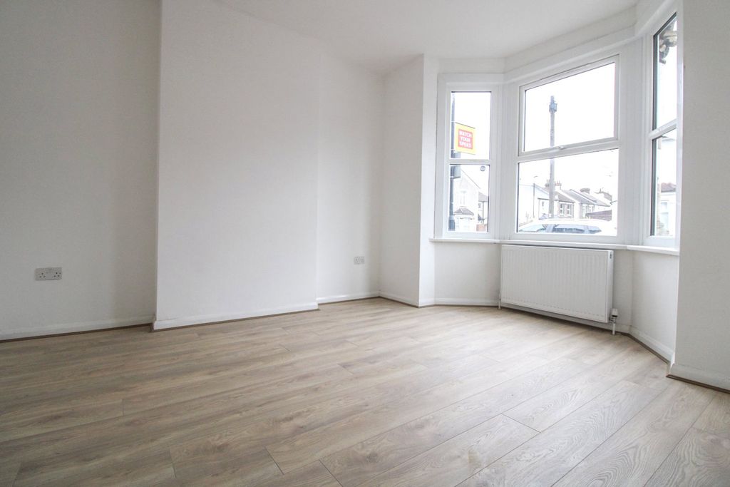 Property photo 1 of 8 Picture No. 02