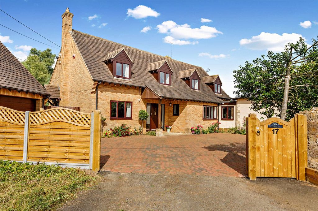 Property photo 2 of 28 Picture No. 39