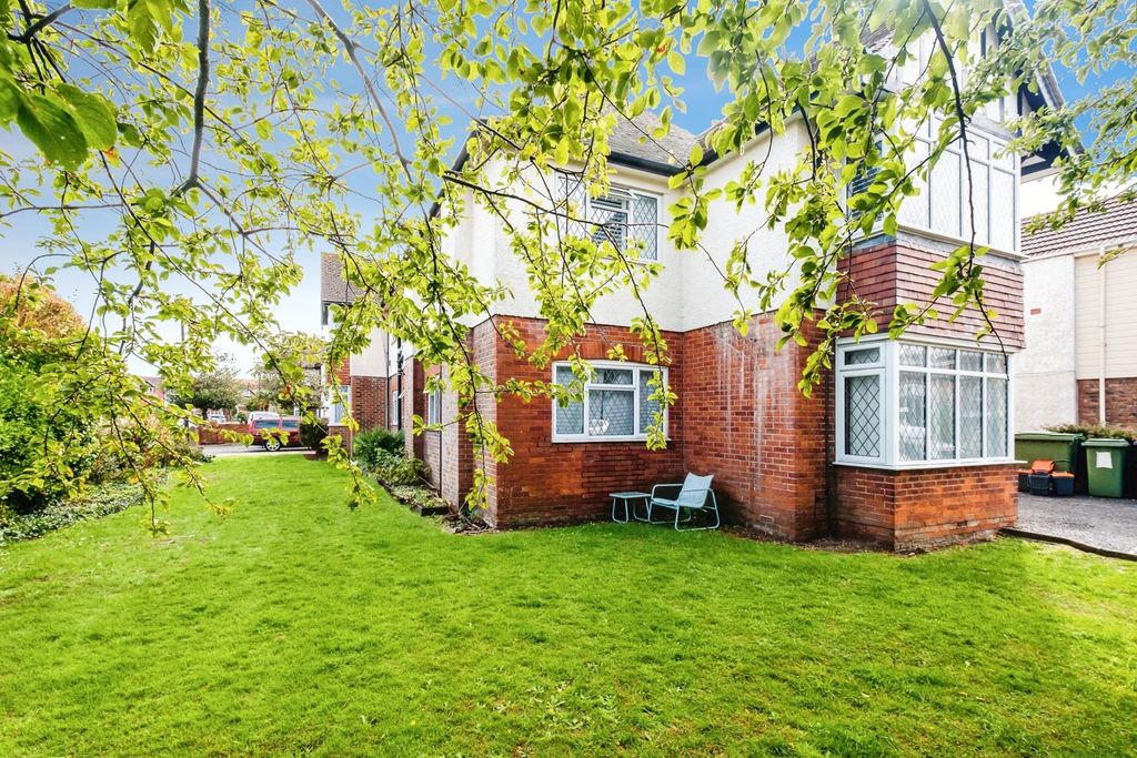 Property photo 2 of 15 Pbox-Img.Jpg