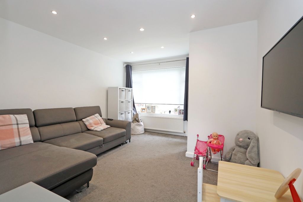 Property photo 2 of 9 1502434