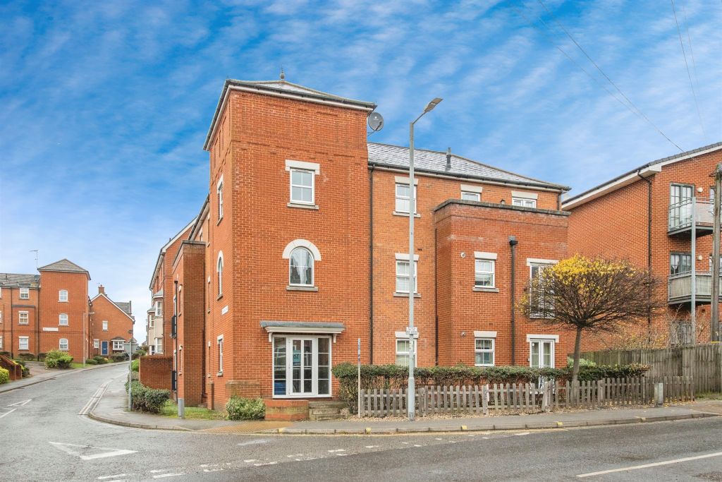 Property photo 1 of 11