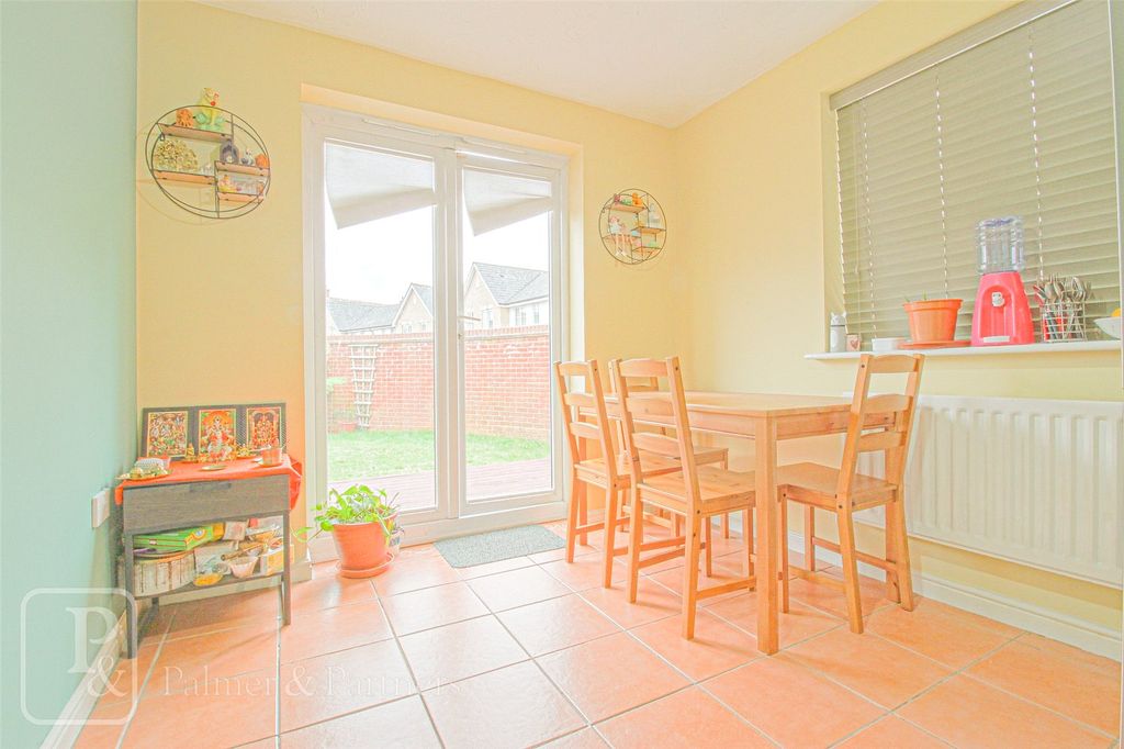 Property photo 3 of 12 Picture No. 05