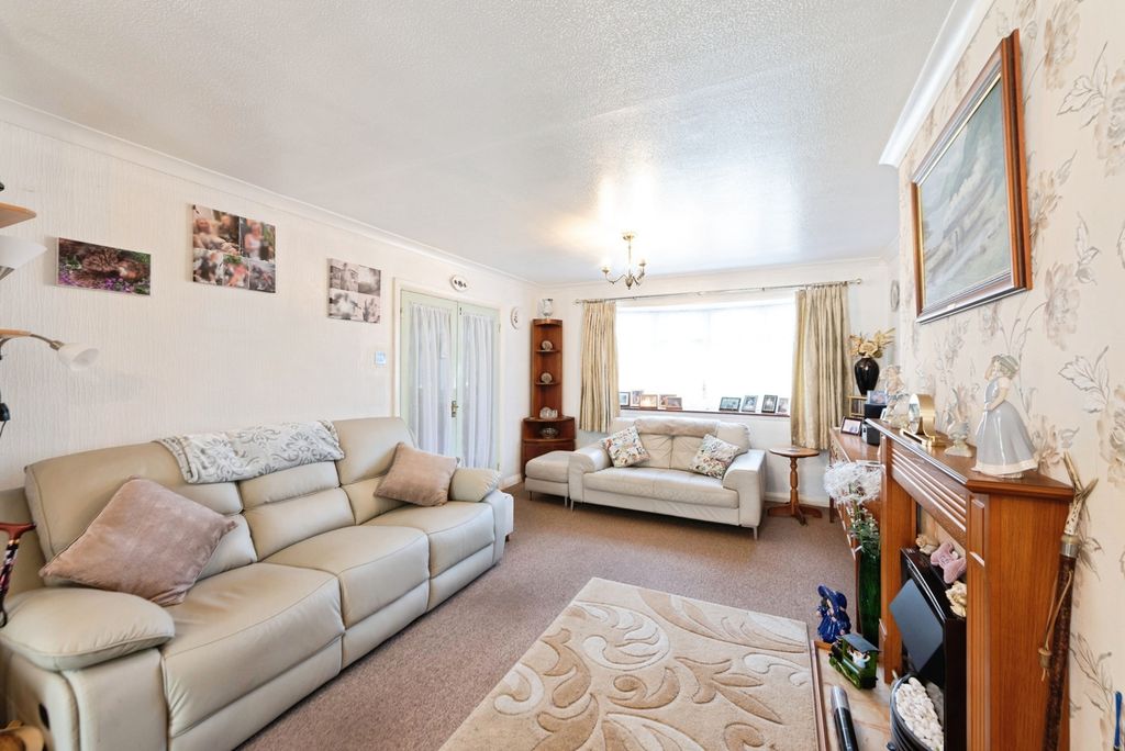 Property photo 3 of 19 Pbox-Img.Jpg