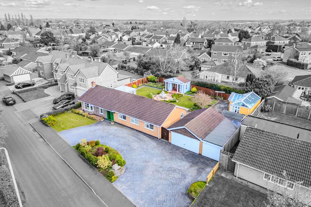 Property photo 1 of 24