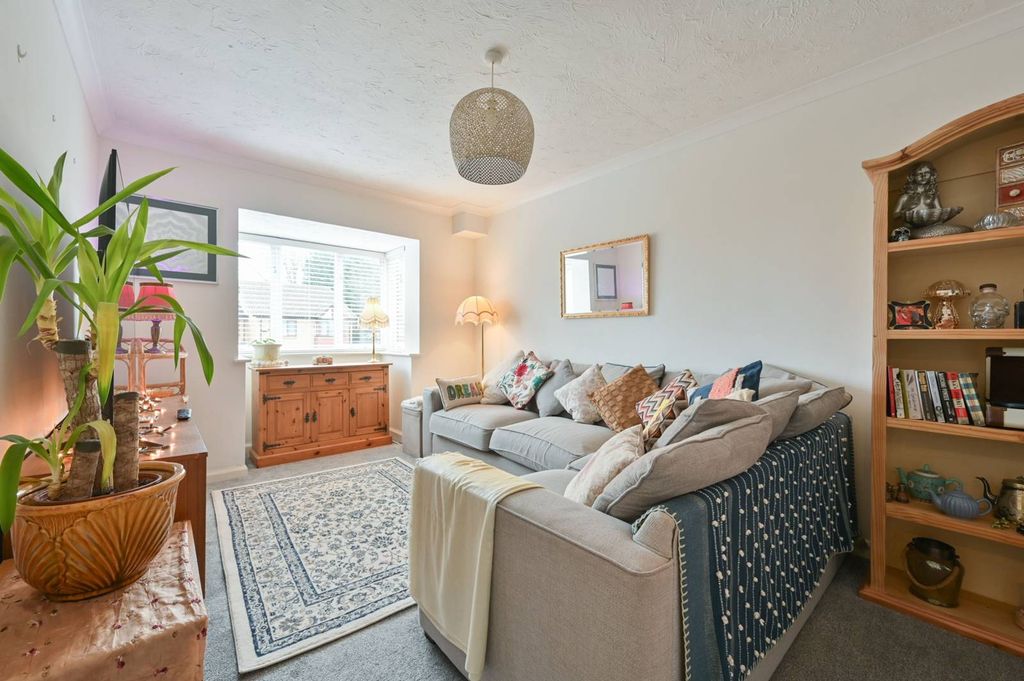 Property photo 2 of 9