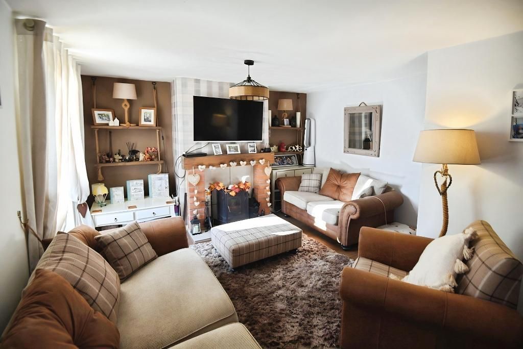 Property photo 3 of 14 Photo 3