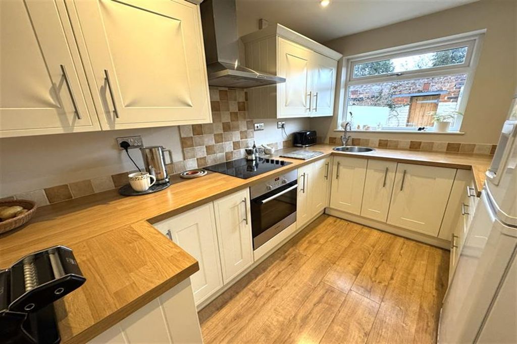 Property photo 2 of 17 (Main)