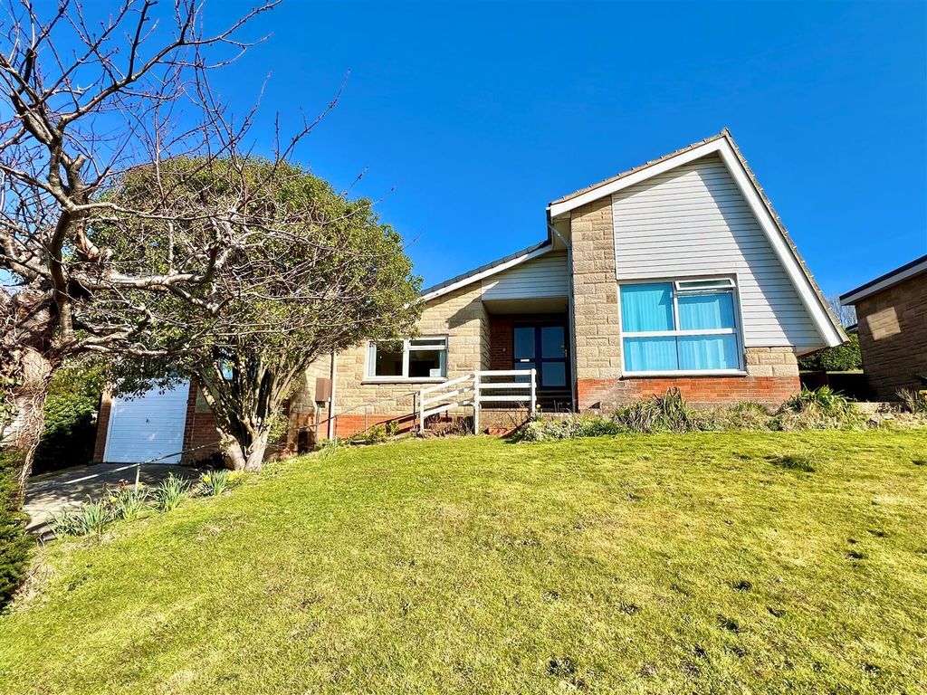 Property photo 1 of 24