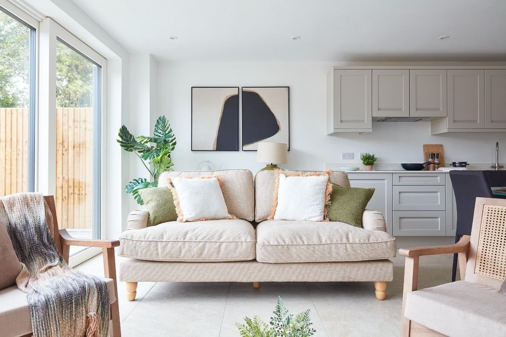 Property photo 2 of 21 Shelford_Road_Trumpington_1510240006.Jpg