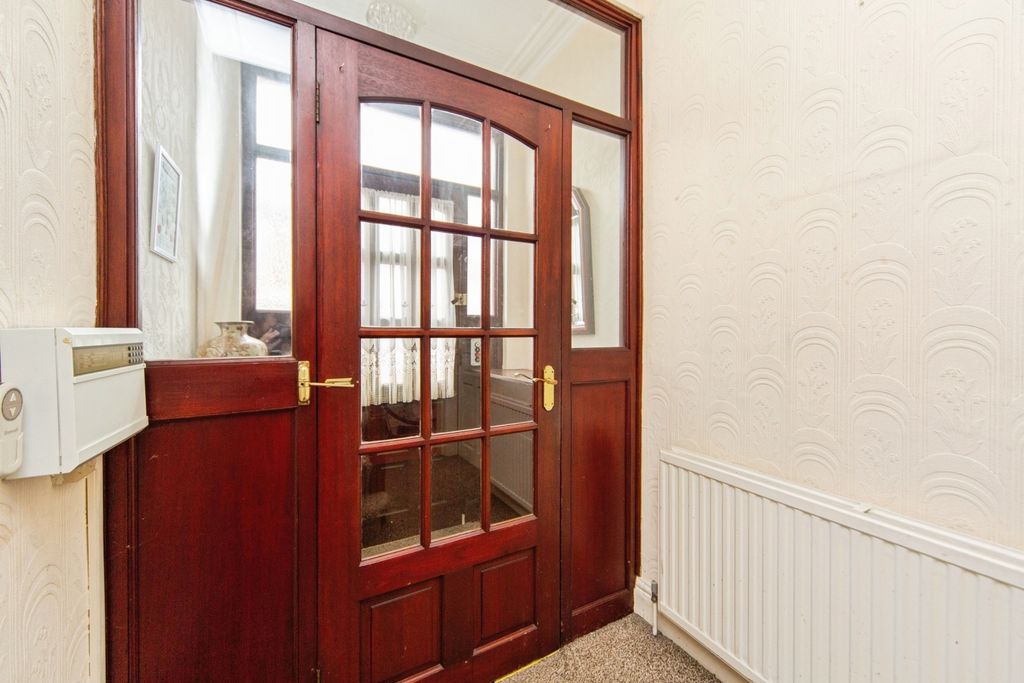 Property photo 2 of 21 Pbox-Img.Jpg