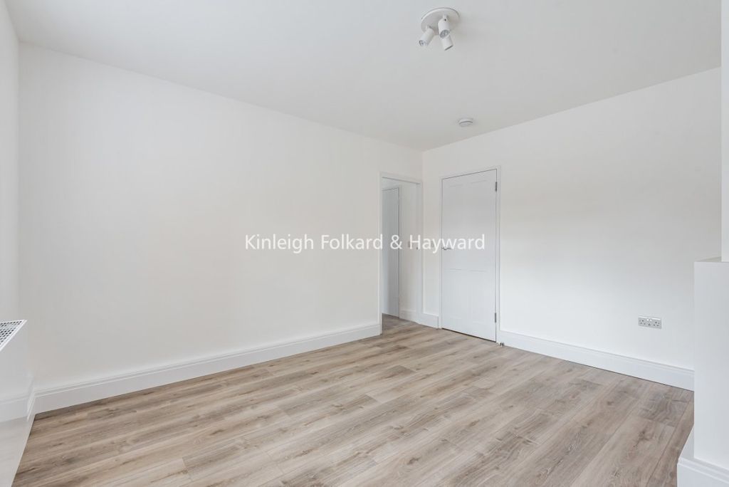Property photo 1 of 5 Picture No. 09
