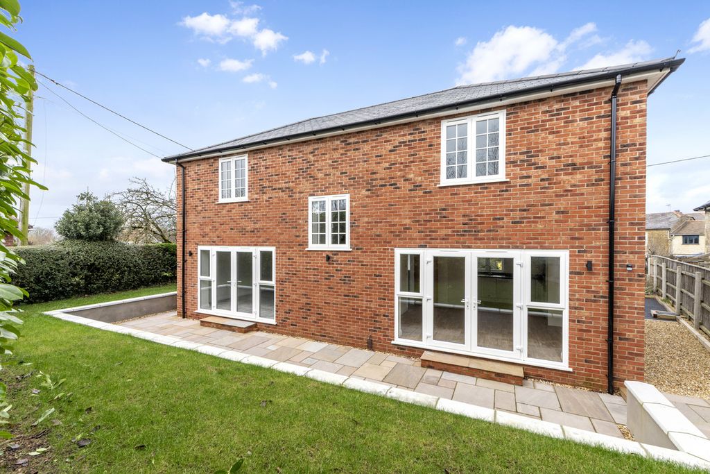 Property photo 3 of 24