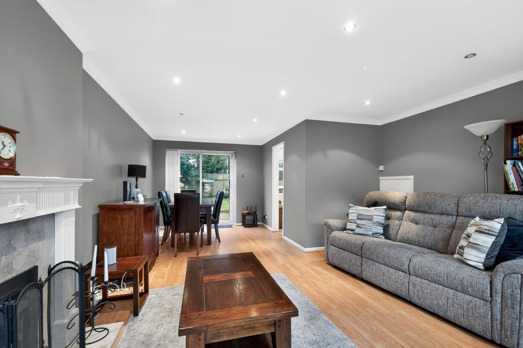 Property photo 2 of 20 Pnmb0220.Jpg