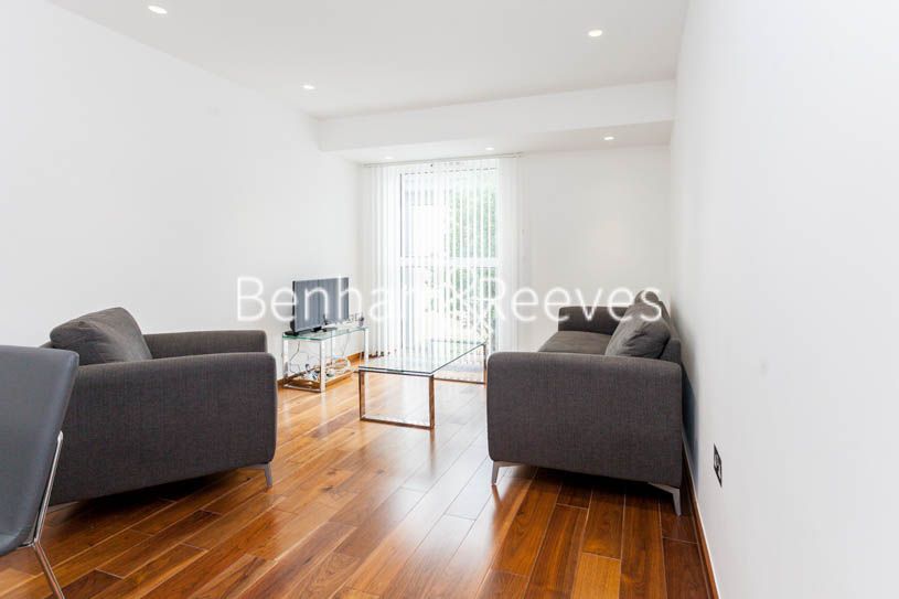 Property photo 3 of 11