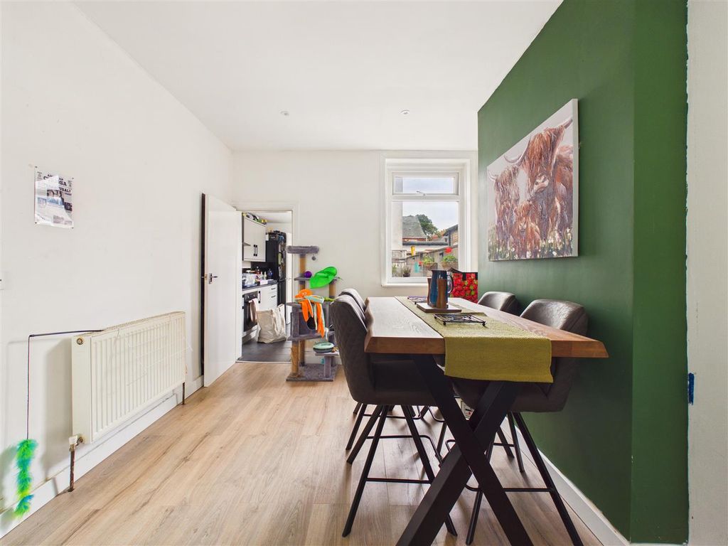 Property photo 3 of 7 Cam05193G0-Pr0175-Still003.Jpg