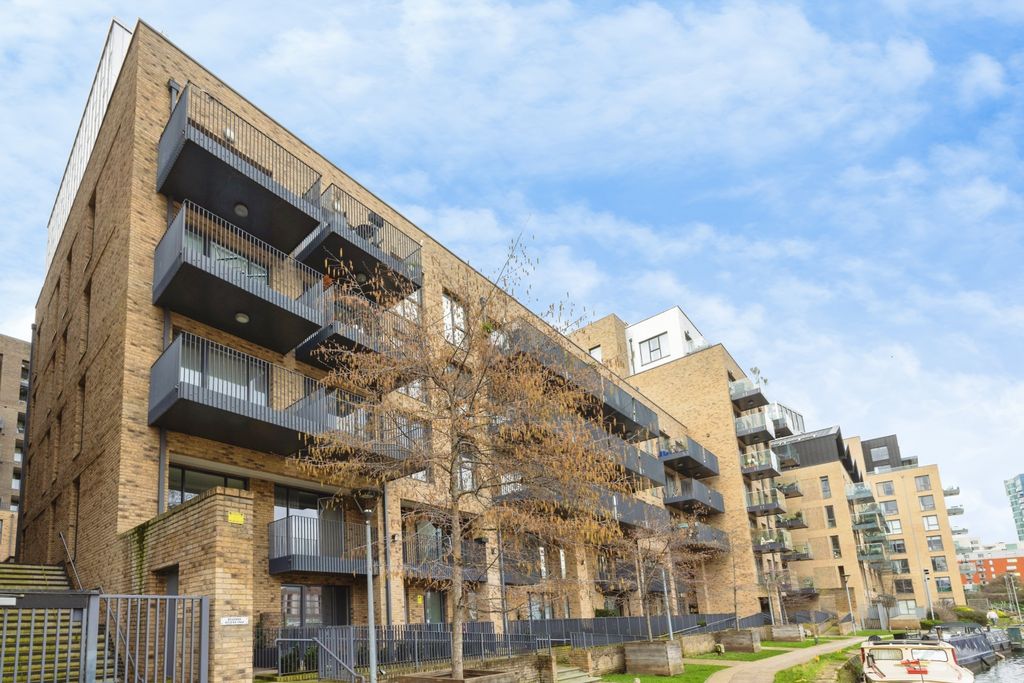 Property photo 1 of 17 The Property