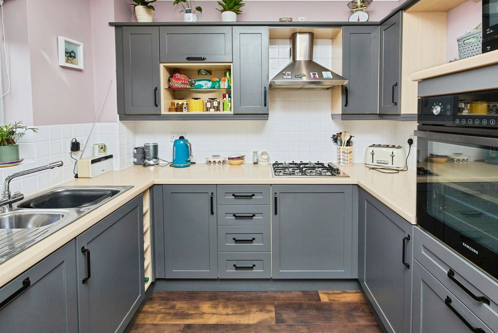 Property photo 3 of 23 Kitchen Diner