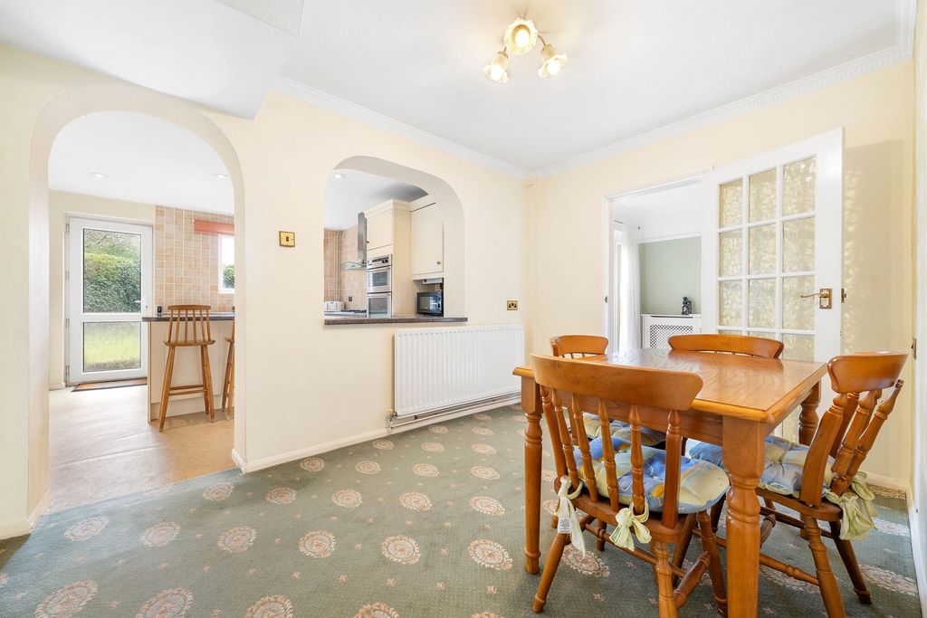 Property photo 3 of 14