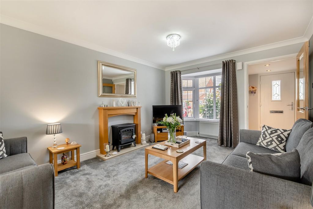 Property photo 2 of 20 8661996-Interior04.Jpg