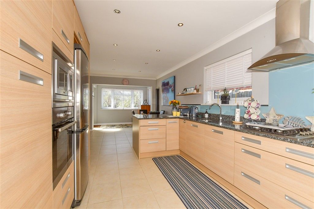 Property photo 2 of 19 Kitchen/ Diner