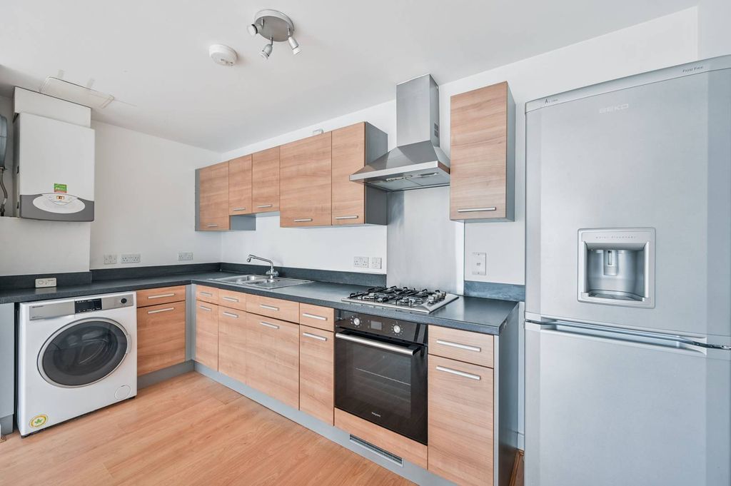 Property photo 2 of 12