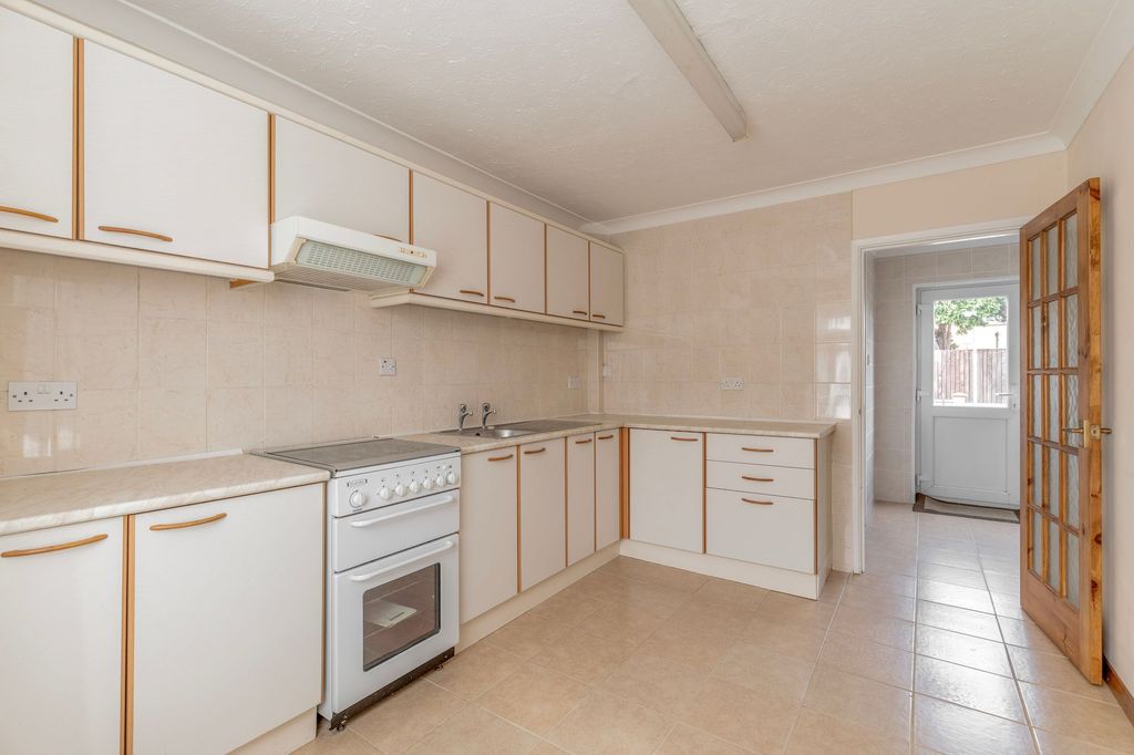 Property photo 3 of 15