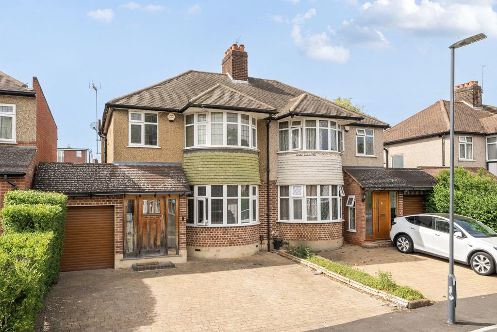 Property photo 2 of 13 5170161