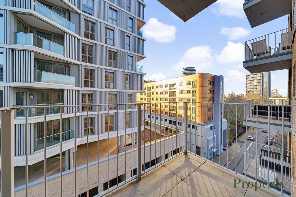 Property photo 2 of 10