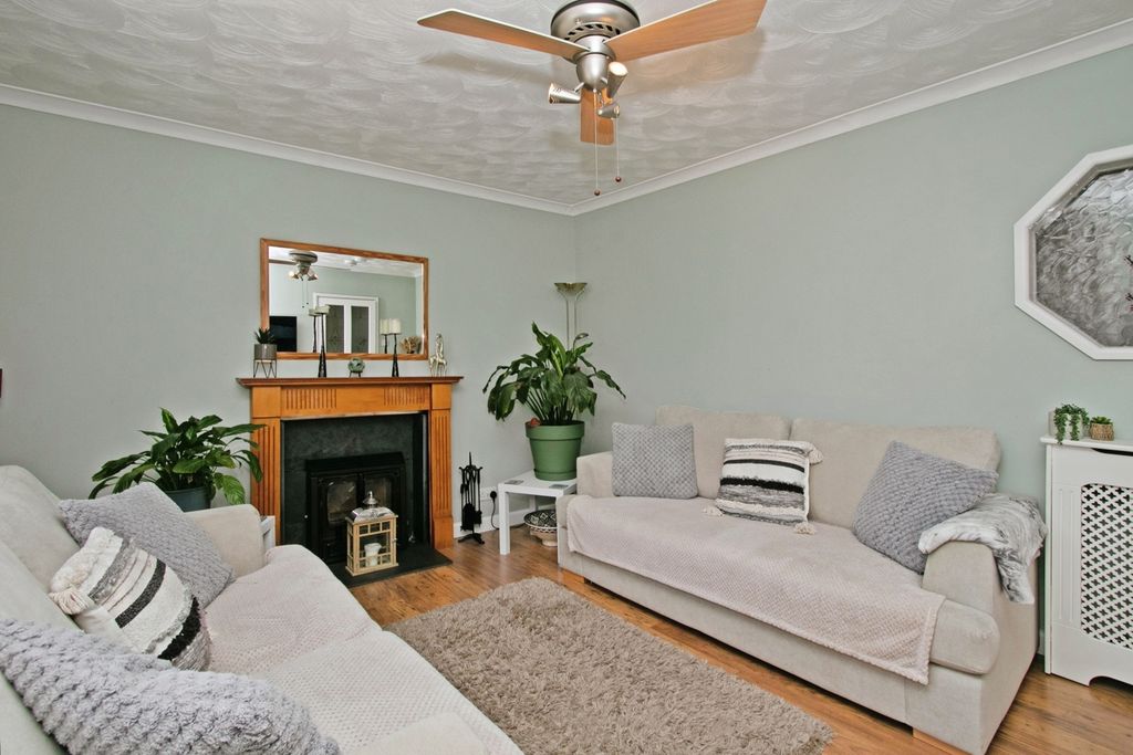 Property photo 2 of 25 Pbox-Img.Jpg