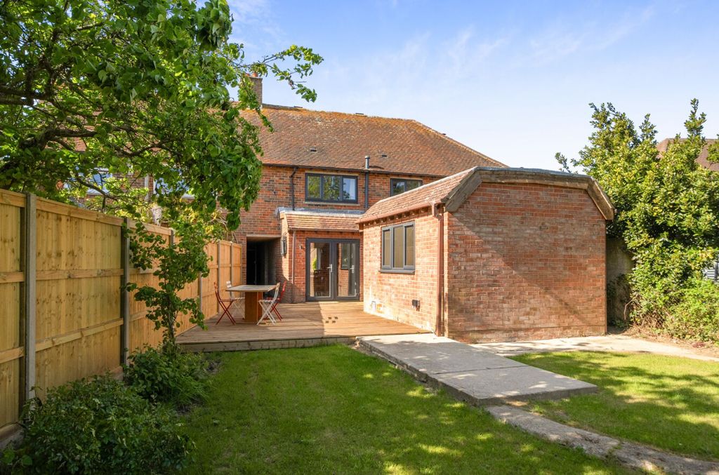 Property photo 1 of 23