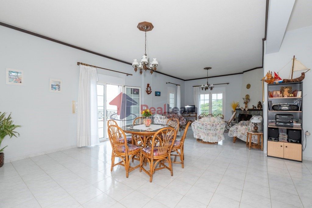 Property photo 3 of 30