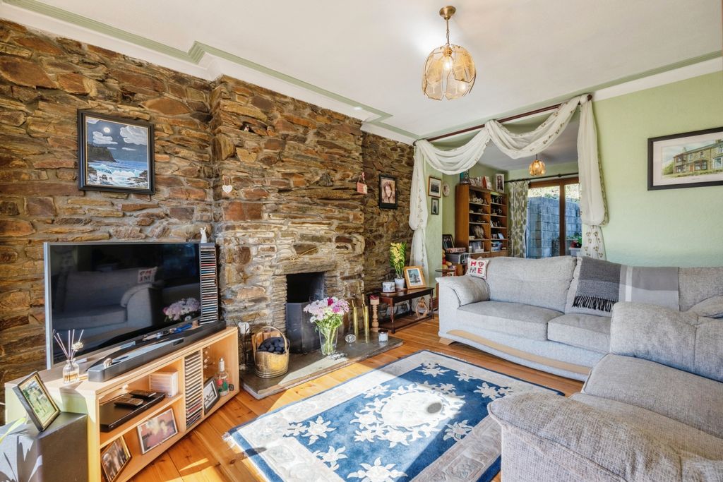 Property photo 3 of 18 Photography