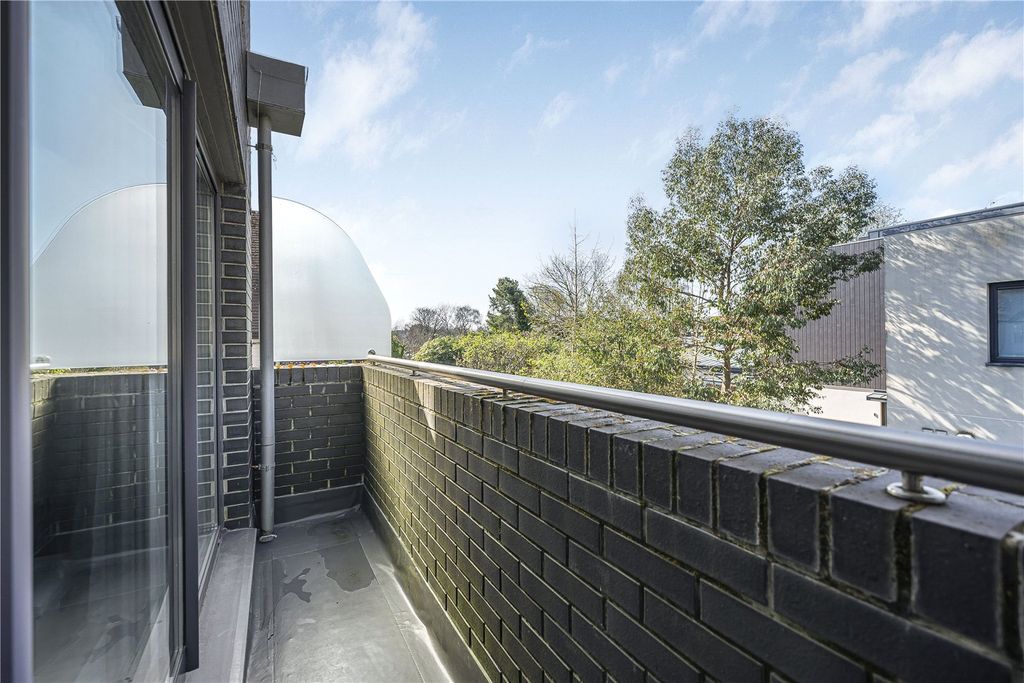 Property photo 3 of 13 Picture No. 16