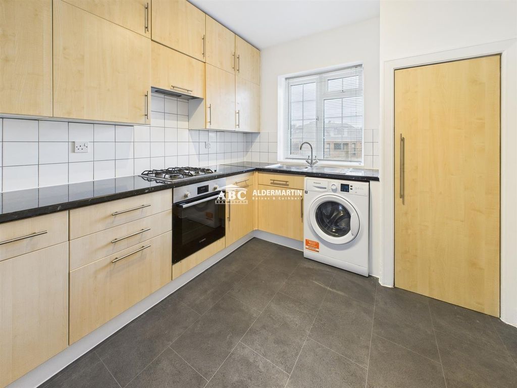 Property photo 2 of 10 Cam03215G0-Pr0064-Still001.Jpg